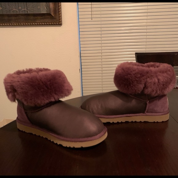 Purple Bailey Button UGG Boots Size 6 - Picture 4 of 11
